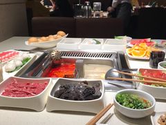 -海底捞火锅鲜切牛肉主题店(长寿路店)