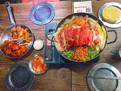 部队锅-MI WU FACTORY米屋美食工厂餐厅(绿地店)