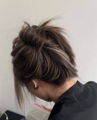 -艾美A·M Hair Salon