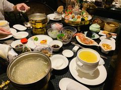 -半岛翡丽海鲜自助餐厅(观风亭店)
