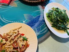 -年辉渔村·非遗传承餐厅(新丰江店)