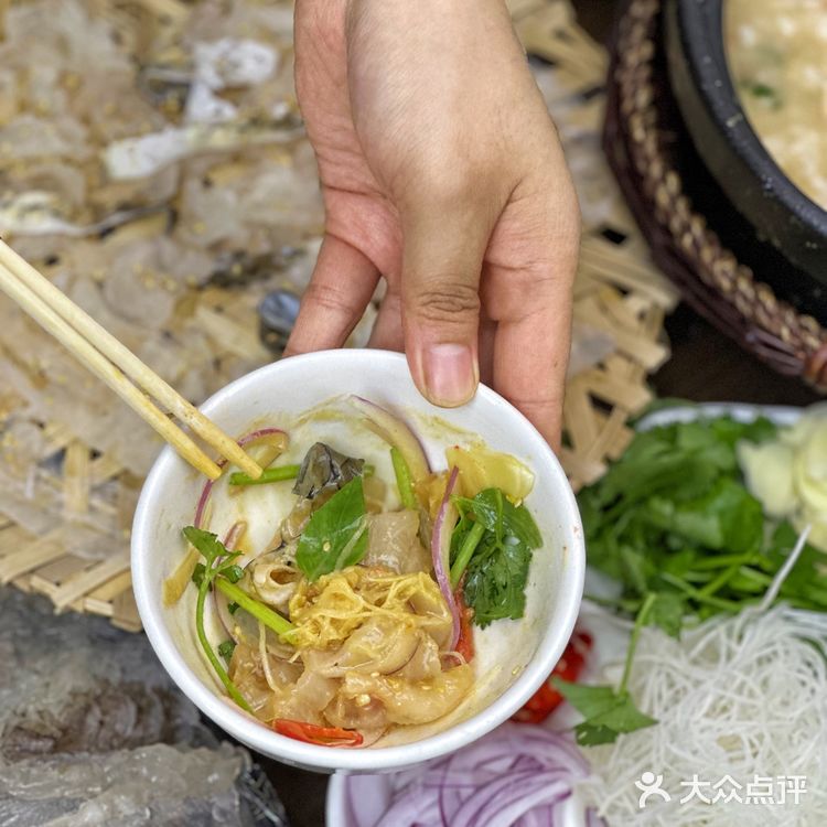 汕头市金平区长平路81号菊园南苑60栋3座101#鱼生