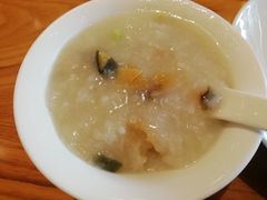 皮蛋瘦肉粥-粤域茶餐厅