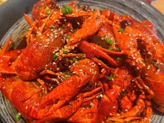 -肥肥虾庄·金牌油焖大虾(杨园滨江时代walk店)