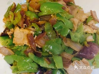 家常小炒~~青椒炒咸肉 食材:咸肉200克