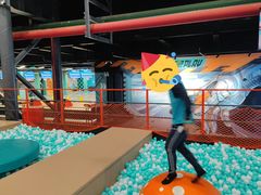-极限PLAY运动娱乐新世界·团建派对潮玩休闲馆·室内蹦极高空游乐园