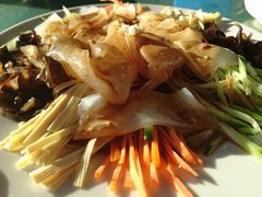 五彩拉皮-李连贵酒家熏肉大饼(昆明街店)