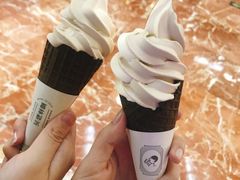 -喜茶(上海打浦桥日月光gelato lab+店)