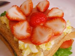 草莓三明治-MEET COFFEE婉约咖啡(宝善公寓店)