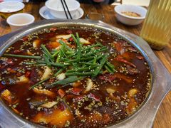 -乡土特色.冷锅鱼.牦牛肉汤锅