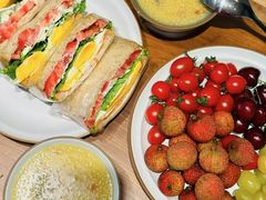 -爱的果实月嫂育婴师(世纪东方店)