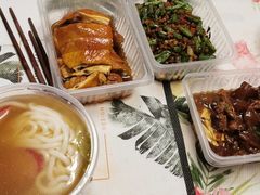 牛筋牛腩煲-龙记烧腊茶餐厅(常德路店)