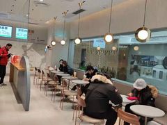 大堂-喜茶(广州中山六路店)