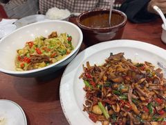 -湖南人家湘菜馆(镇江路店)
