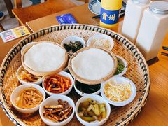 -包整·丝娃娃(一览甲秀楼风景店)