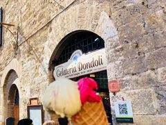 -Gelateria Dondoli