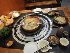 -阿山卓·野生菌火锅·纳西火塘烤肉