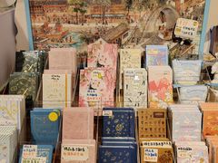 -猫的天空之城概念书店(束河店)