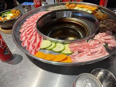 -哈哈碳都·牛肋条无限自助烤肉(台江万达店)