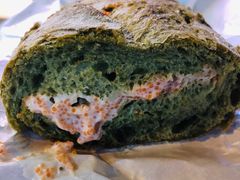 草莓飞鱼籽面包-Let's Taipei 非常烘焙(太古里店)
