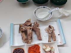 -三江源美食城