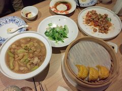 -连鹭海鲜·海肠捞饭·海胆饭(星海店)