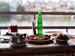 -Lake Shore Hotel & Restaurant
