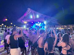 -FINNS Beach Club