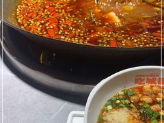 -吃城都·鱼蛙火锅(西玉龙街店)