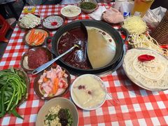 -赵美丽·重庆社区火锅·直营店(火车东站·中豪国际店)