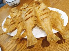 炸偏口鱼-方城小吃店
