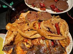-辣尚瘾·烤鱼·新川菜(牡丹园直营店)