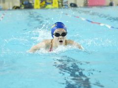 -梦翔龙湖滟澜山游泳俱乐部