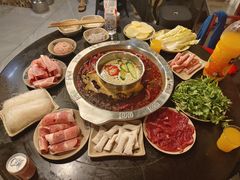 -洞亭火锅(防空洞总店)