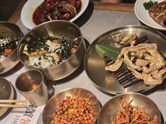 -草家酱蟹炭火烤肉店(珲春南路一店)