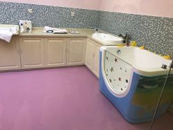 -海豚湾高端月子会所(黄浦店)