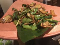 -云海肴·汽锅鸡·云南菜(天山百盛优客店)