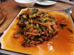 白族腌菜炒肉-白家寨子·山野白族菜(古城总店)