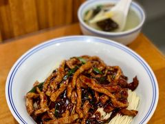 肉丝葱油拌面-君东记本帮面馆(天钥桥路店)
