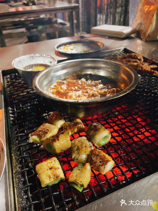 夏大妈烧烤图片