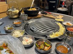-GOGIYA·咕叽吖韩国传统烤肉店(东方新天地店)
