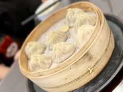 蟹粉小笼包-不二心·鲜肉大包·海胆小笼汤包(二七广场店)
