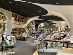 -钟书阁(珍园店)