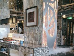 -湊湊火锅·茶憩(南京东路悦荟店)