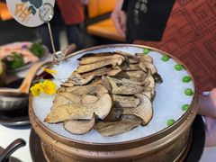 见手青-芸山季·云南野生菌火锅(人民广场来福士店)