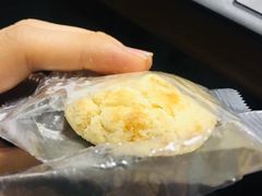 -奇华饼家(香港国际机场T1店)