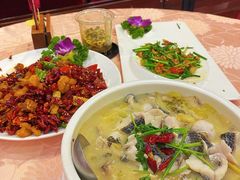 酸菜鱼-新东源国际酒店·新东源食坊(沙井店)