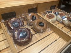 -DOUBLE HAPPINESS 双喜面包咖啡