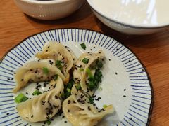 牛肉芝士锅贴-花悦豆香