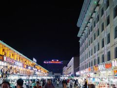 -布尔津河堤夜市